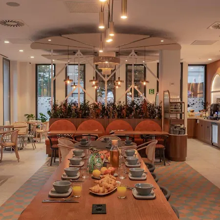 Hotell Ibis Styles Santa Justa 3*