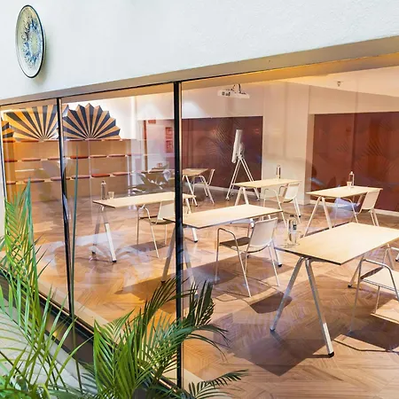 Ibis Styles Santa Justa Hotel 3*